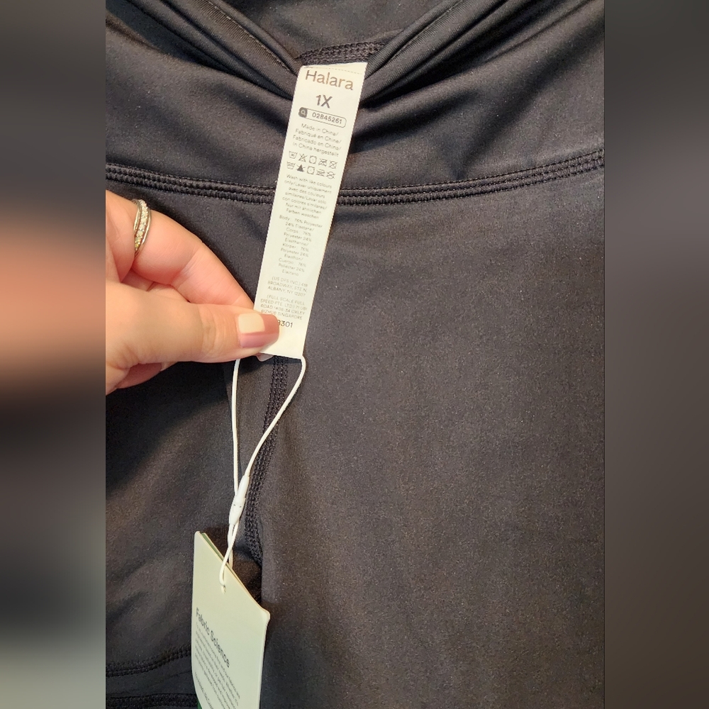 Halara Cinched Shorts - Picture 5 of 6